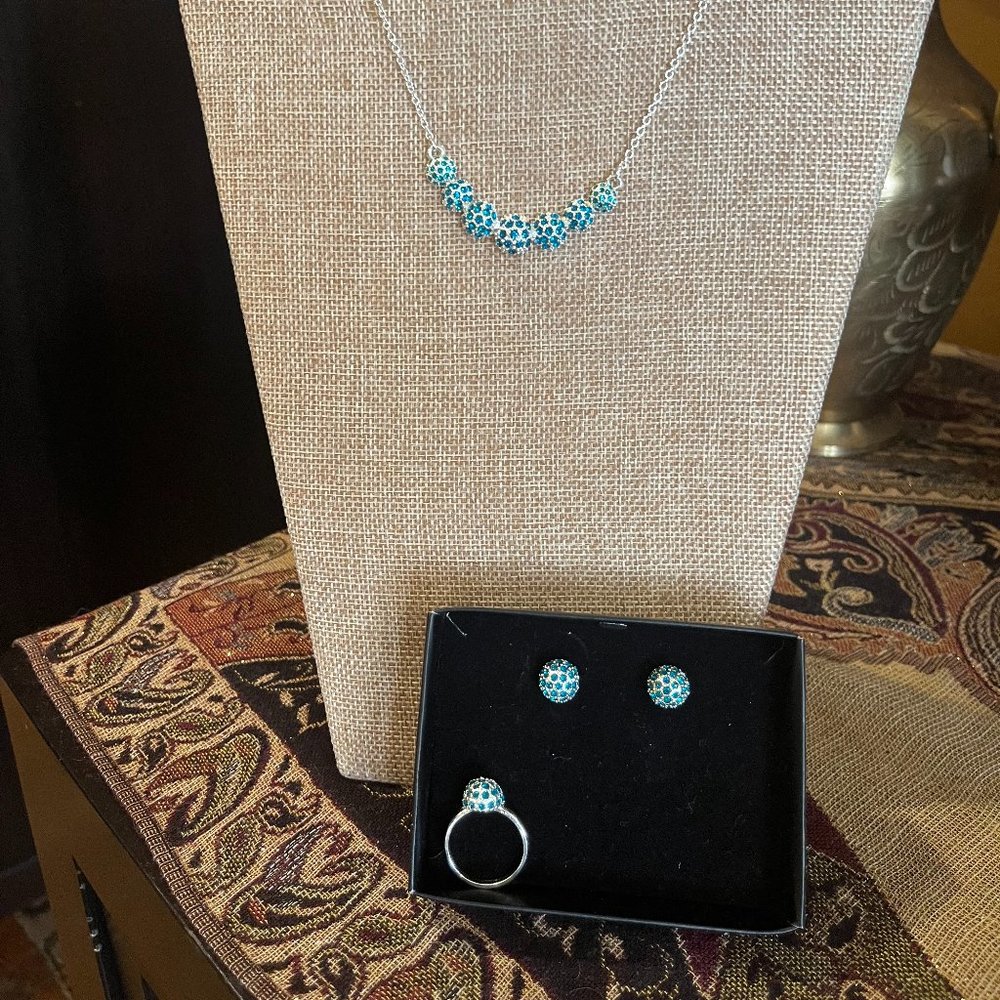 NEW jewelry set - necklace, earrings, ring